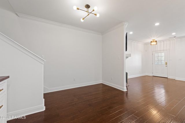 102 Stonehurst Drive, Youngsville, LA 70592