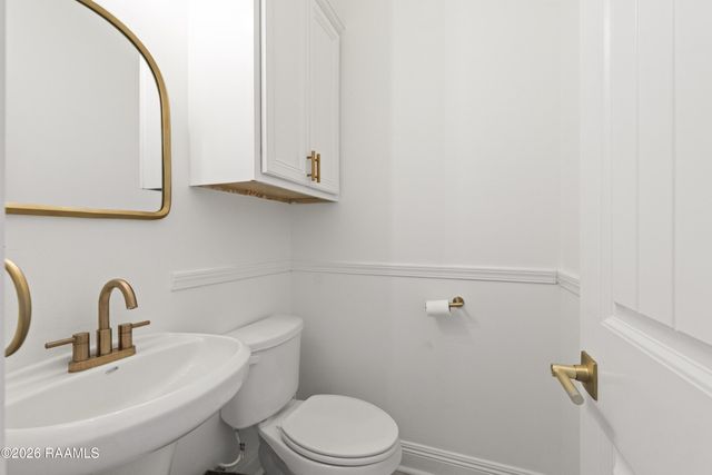 102 Stonehurst Drive, Youngsville, LA 70592