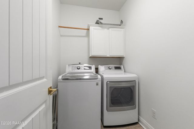 102 Stonehurst Drive, Youngsville, LA 70592