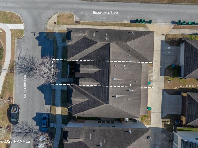 102 Stonehurst Drive, Youngsville, LA 70592