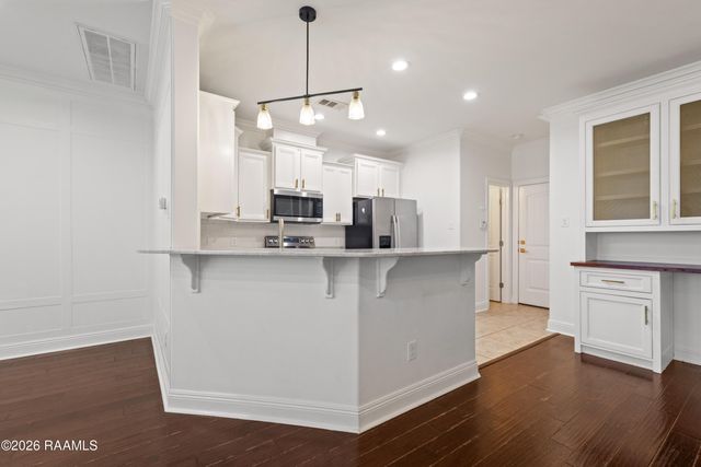 102 Stonehurst Drive, Youngsville, LA 70592