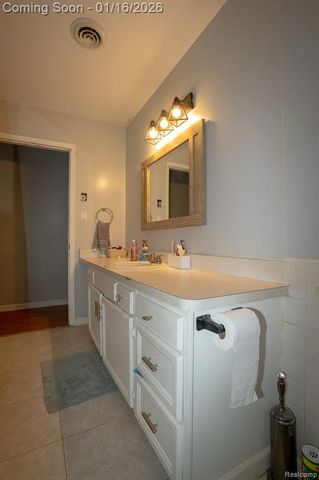 1636 Inner Drive, Ortonville, MI 48462