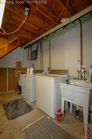 1636 Inner Drive, Ortonville, MI 48462