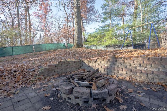 1636 Inner Drive, Ortonville, MI 48462