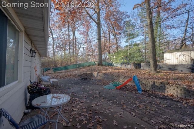 1636 Inner Drive, Ortonville, MI 48462