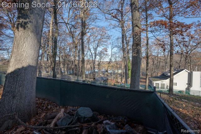 1636 Inner Drive, Ortonville, MI 48462