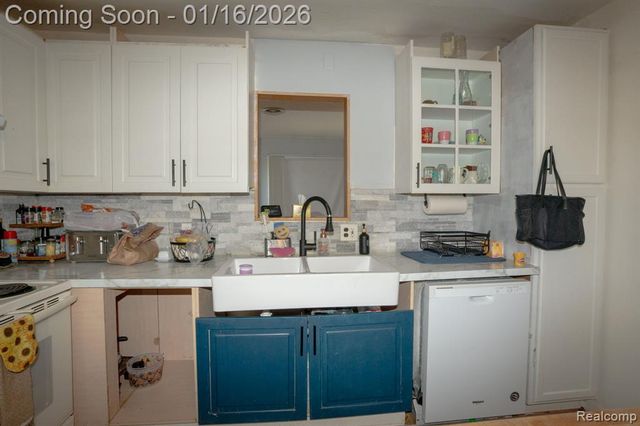 1636 Inner Drive, Ortonville, MI 48462