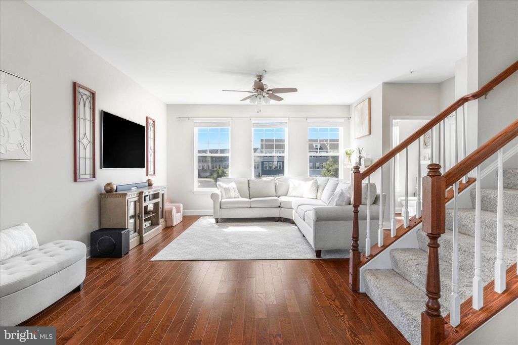 Image 11 of property listing at 4668 CAMBRIA RD, Frederick, MD 21703