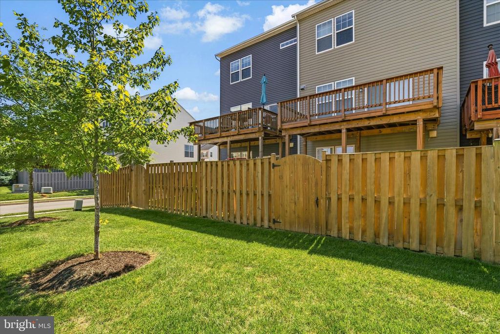 Image 34 of property listing at 4668 CAMBRIA RD, Frederick, MD 21703