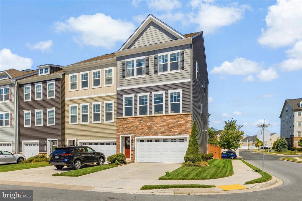 Image 37 of property listing at 4668 CAMBRIA RD, Frederick, MD 21703