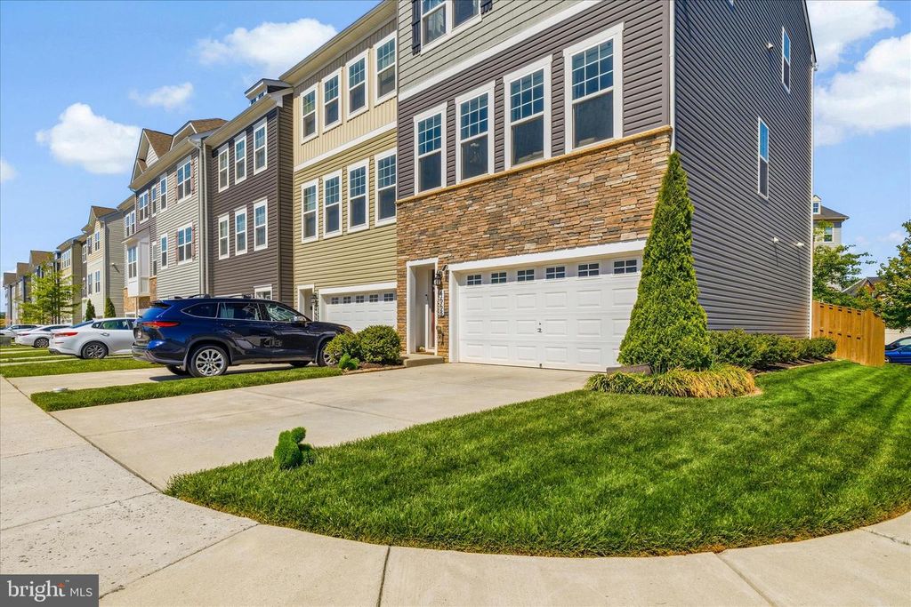 Image 38 of property listing at 4668 CAMBRIA RD, Frederick, MD 21703