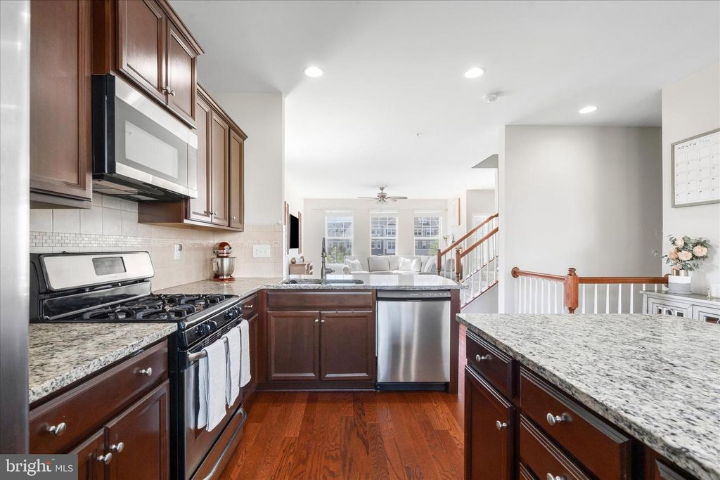 Image 5 of property listing at 4668 CAMBRIA RD, Frederick, MD 21703