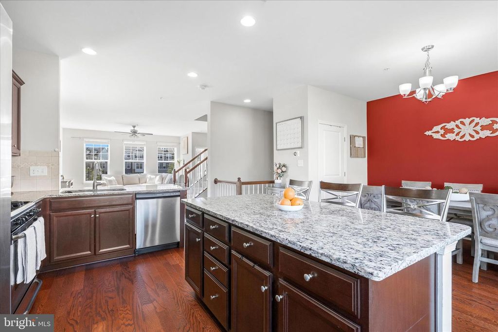 Image 6 of property listing at 4668 CAMBRIA RD, Frederick, MD 21703