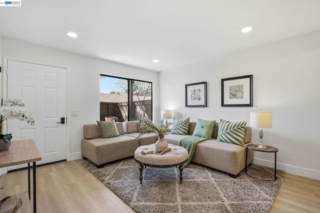 267 Famoso Plz, Union City, CA 94587