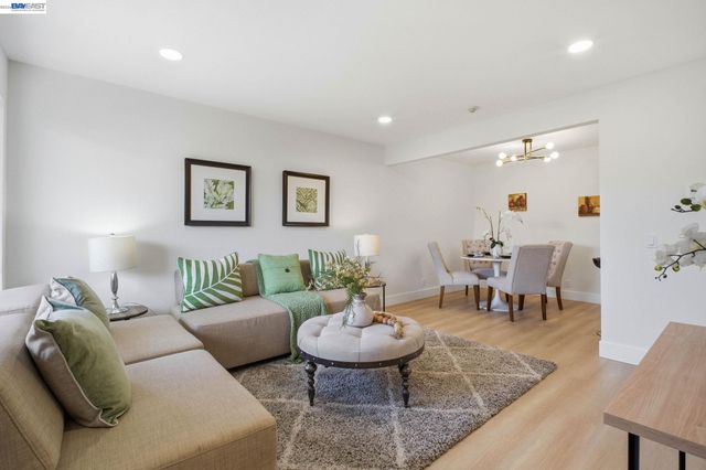 267 Famoso Plz, Union City, CA 94587