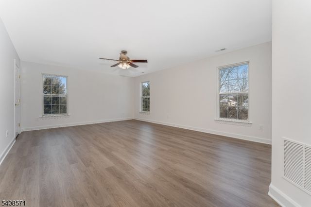 215 Kuhl Rd, Raritan Twp., NJ 08822