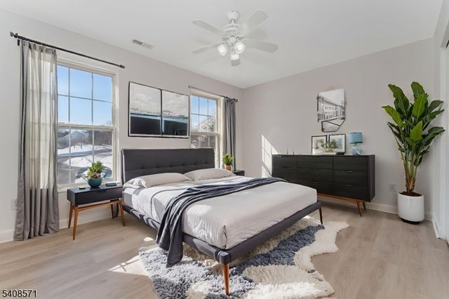 215 Kuhl Rd, Raritan Twp., NJ 08822