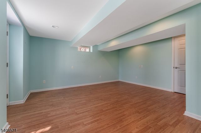 215 Kuhl Rd, Raritan Twp., NJ 08822