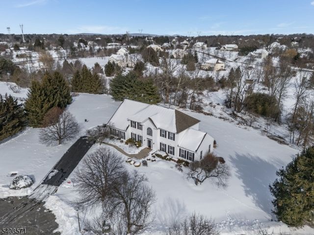 215 Kuhl Rd, Raritan Twp., NJ 08822