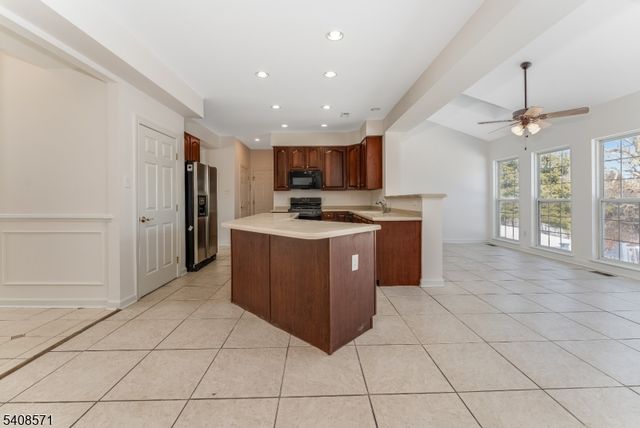 215 Kuhl Rd, Raritan Twp., NJ 08822