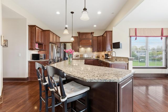 4550 Village Club Drive, Powell, OH 43065