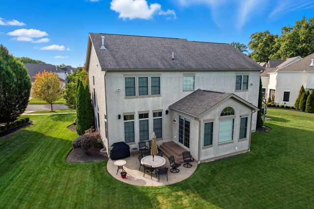 4550 Village Club Drive, Powell, OH 43065