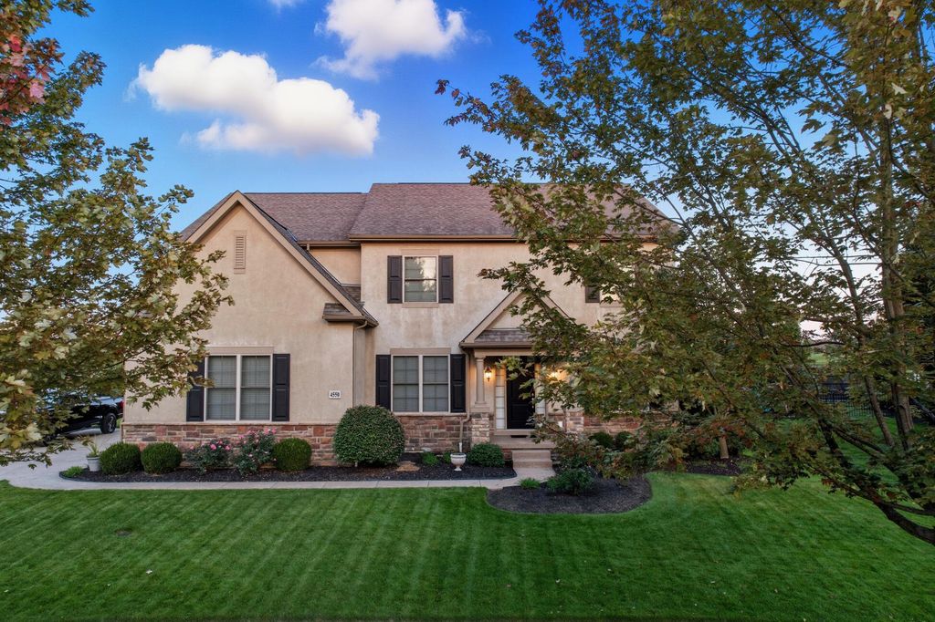 4550 Village Club Drive, Powell, OH 43065