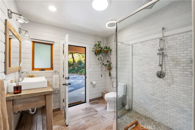 24537 Dry Canyon Cold Creek Road, Calabasas, CA 91302