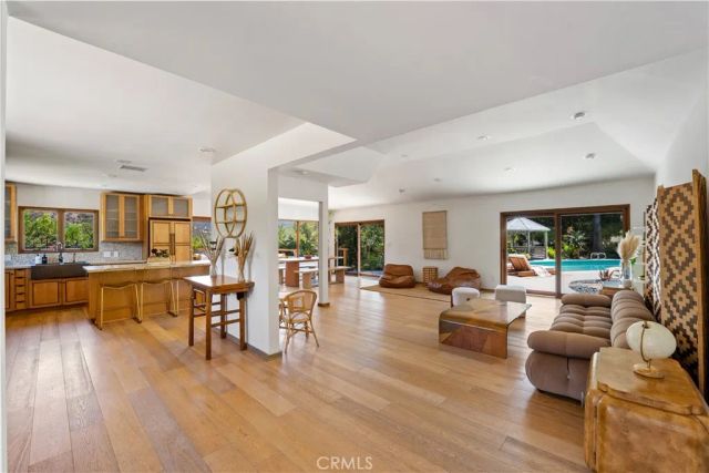 24537 Dry Canyon Cold Creek Road, Calabasas, CA 91302