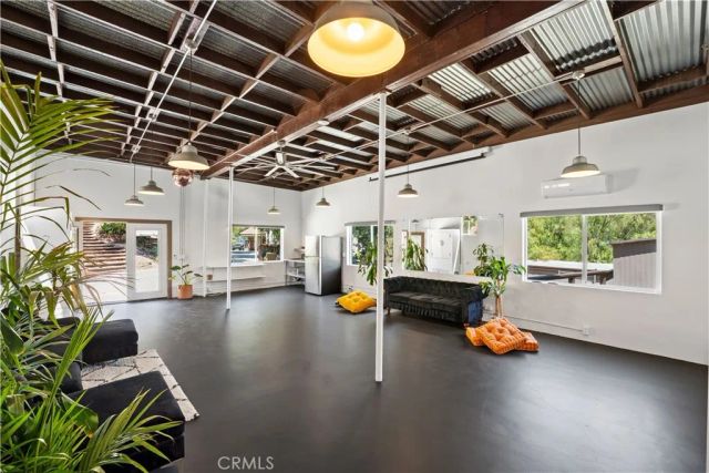 24537 Dry Canyon Cold Creek Road, Calabasas, CA 91302