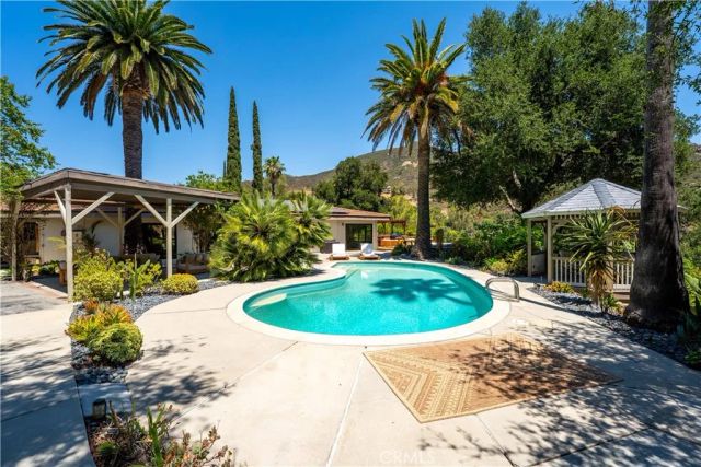 24537 Dry Canyon Cold Creek Road, Calabasas, CA 91302
