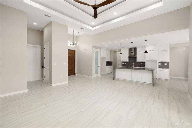 1518 Tierra Encantada, Weslaco, TX 78596