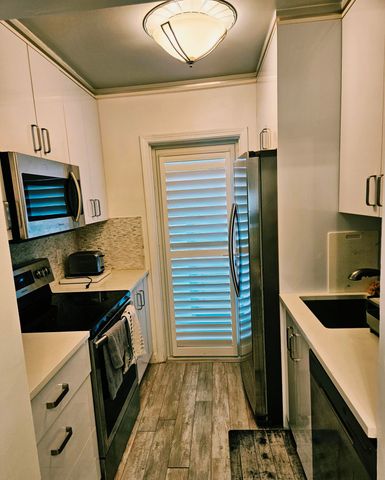 1461 S OCEAN Boulevard 311, Lauderdale-By-The-Sea # 311, Lauderdale By The Sea, FL 33062