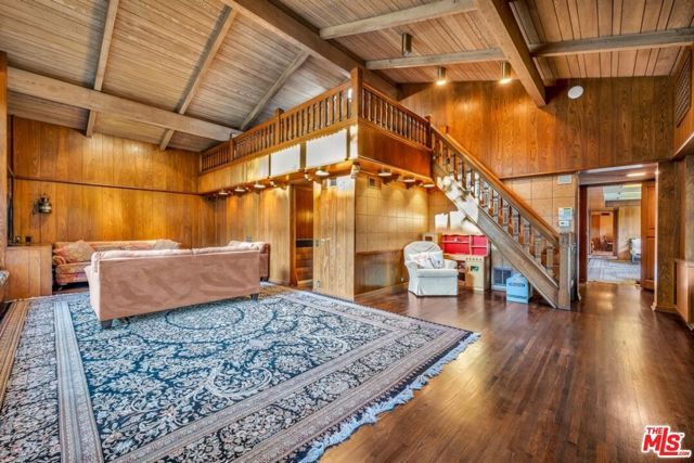 829 N Whittier Drive, Beverly Hills, CA 90210