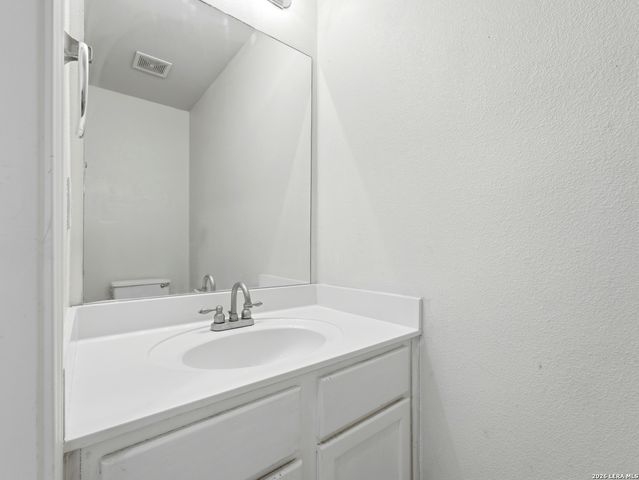 7407 GAMBLE OAK DR, San Antonio, TX 78223
