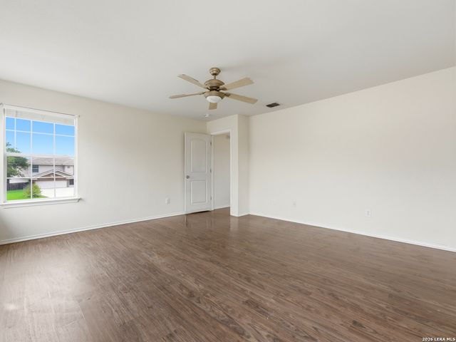 7407 GAMBLE OAK DR, San Antonio, TX 78223