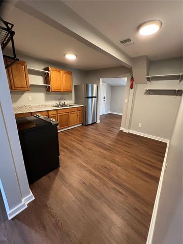 241 Benbo ST, Seguin, TX 78155