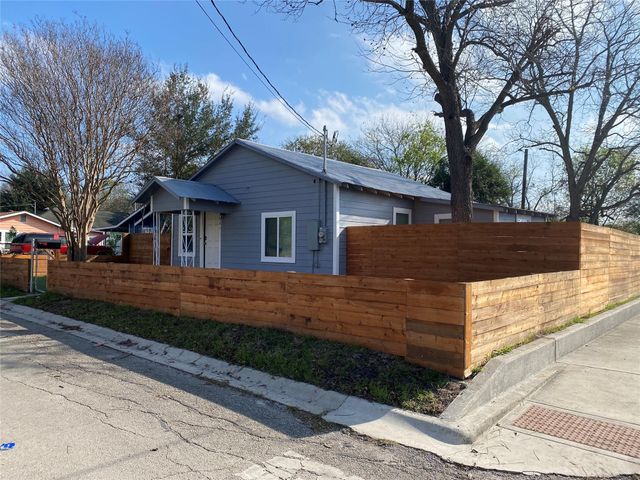 241 Benbo ST, Seguin, TX 78155