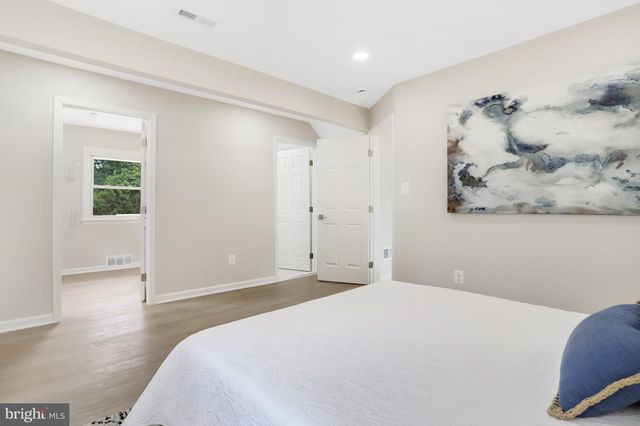 6916 COLUMBIA DR, Alexandria, VA 22307