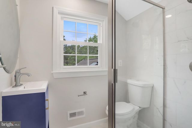 6916 COLUMBIA DR, Alexandria, VA 22307