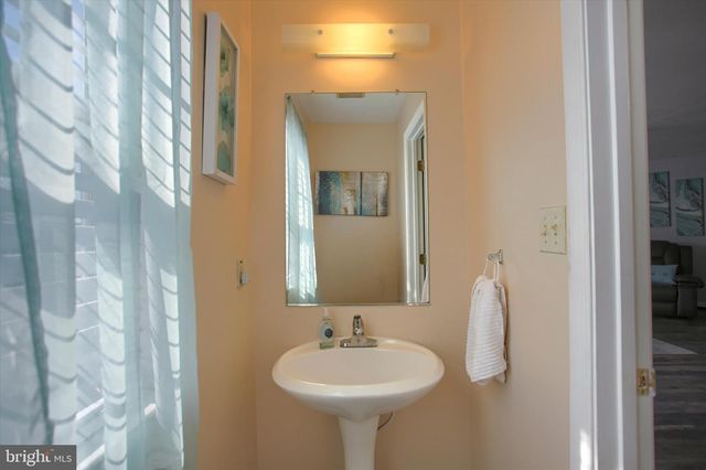 166 COUNTRY RIDGE DR, Red Lion, PA 17356