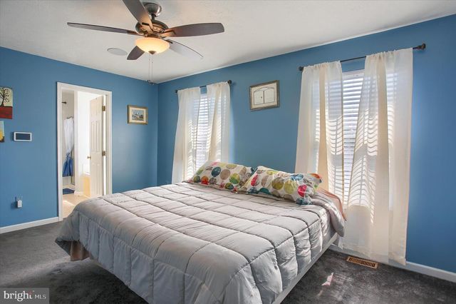 166 COUNTRY RIDGE DR, Red Lion, PA 17356