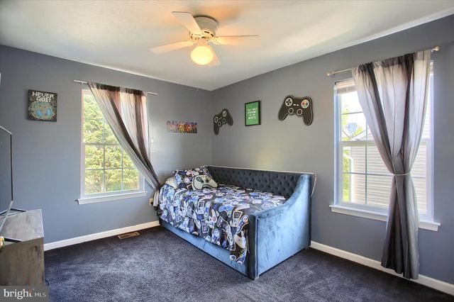 166 COUNTRY RIDGE DR, Red Lion, PA 17356