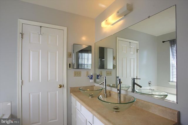 166 COUNTRY RIDGE DR, Red Lion, PA 17356