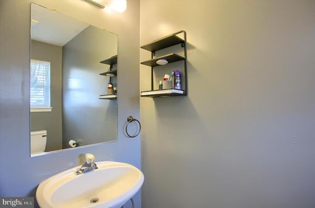 166 COUNTRY RIDGE DR, Red Lion, PA 17356