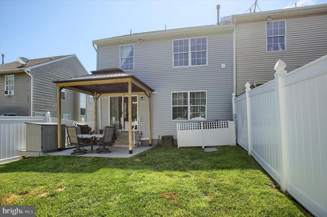 166 COUNTRY RIDGE DR, Red Lion, PA 17356