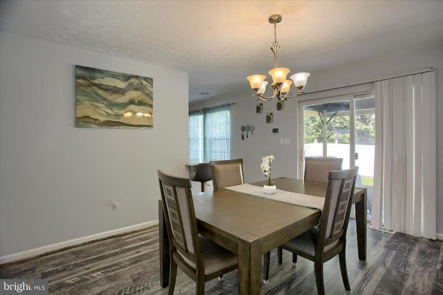 166 COUNTRY RIDGE DR, Red Lion, PA 17356