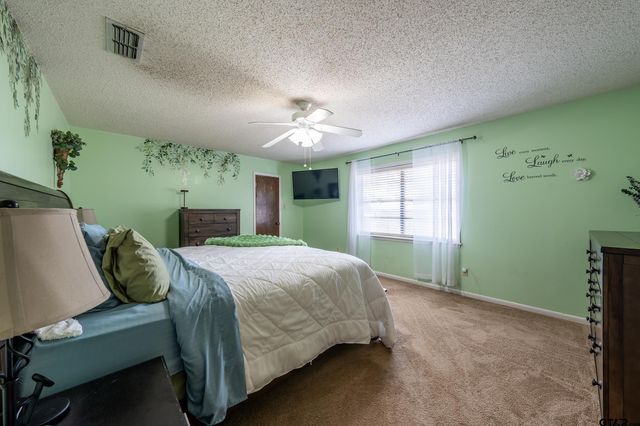 322 N Oleander Street, Grand Saline, TX 75140