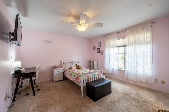 322 N Oleander Street, Grand Saline, TX 75140