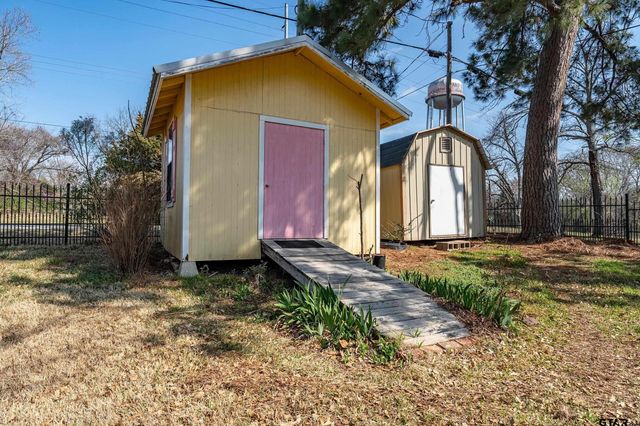322 N Oleander Street, Grand Saline, TX 75140